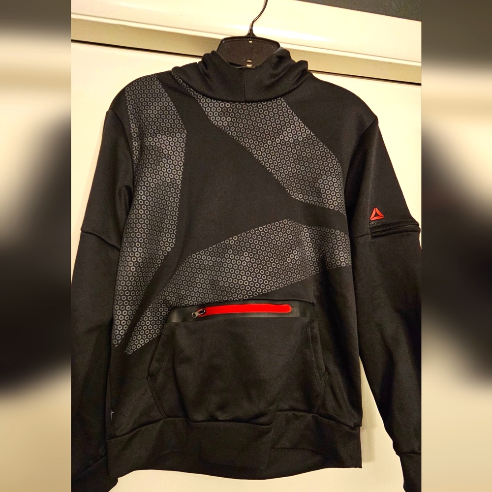 Rebook size 14/16 boys hoodie weather proof